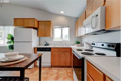 15415 SW Picadilly Ln, Beaverton, OR 97007 - Photo 19