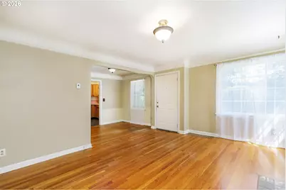 232 NE Russet St, Portland, OR 97211 - Photo 5