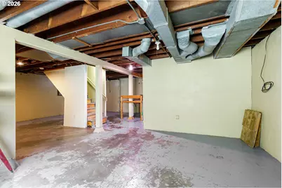 232 NE Russet St, Portland, OR 97211 - Photo 17
