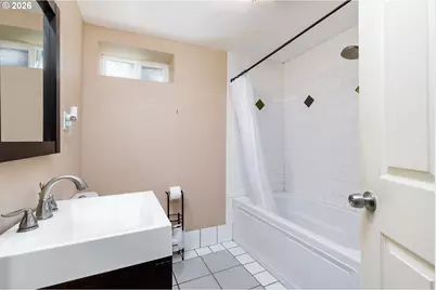 232 NE Russet St, Portland, OR 97211 - Photo 15