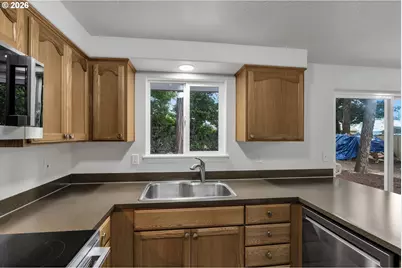 2340 SE 113th Ave, Portland, OR 97216 - Photo 11