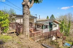 7040 SW Brier Pl, Portland, OR 97219 - Photo 29