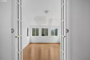 7040 SW Brier Pl, Portland, OR 97219 - Photo 15