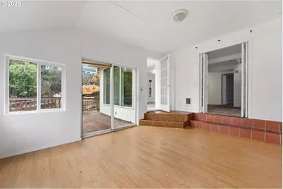 7040 SW Brier Pl, Portland, OR 97219 - Photo 17