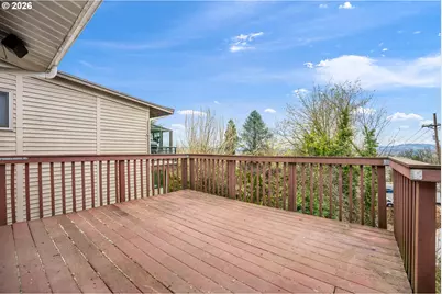 7040 SW Brier Pl, Portland, OR 97219 - Photo 25