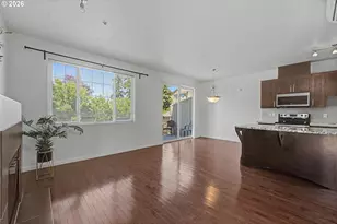 545 NW Lost Springs Terrace, Portland, OR 97229 - Photo 9