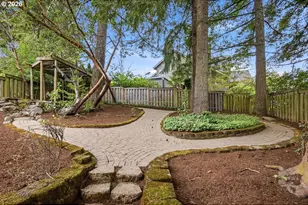 16860 SW Blackberry Ln, Beaverton, OR 97007 - Photo 41