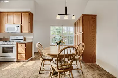1915 NE Harewood Pl, Hillsboro, OR 97124 - Photo 15