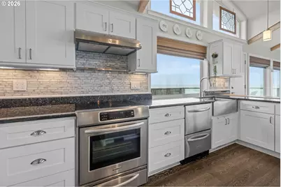 1068 NW 6th Ct, Lincoln City, OR 97367 - Photo 27