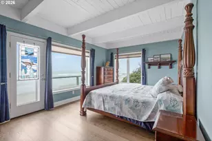 1068 NW 6th Ct, Lincoln City, OR 97367 - Photo 35