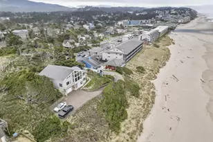 1068 NW 6th Ct, Lincoln City, OR 97367 - Photo 5