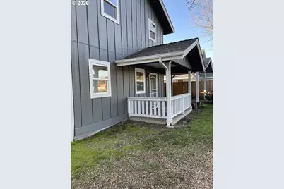 303 Taylor St, Sutherlin, OR 97479 - Photo 35