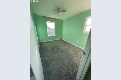 303 Taylor St, Sutherlin, OR 97479 - Photo 21