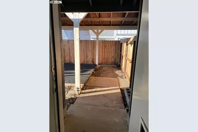 303 Taylor St, Sutherlin, OR 97479 - Photo 25