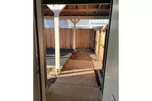 303 Taylor St, Sutherlin, OR 97479 - Photo 25