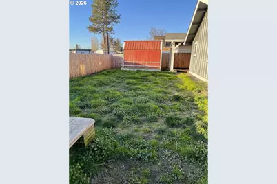 303 Taylor St, Sutherlin, OR 97479 - Photo 31