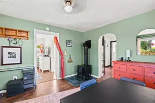 849 L St, Springfield, OR 97477 - Photo 5