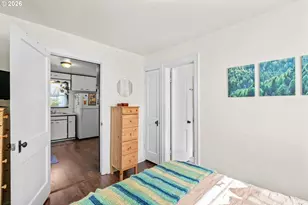 849 L St, Springfield, OR 97477 - Photo 13