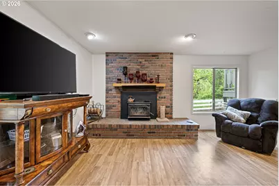 32313 Green Acres Loop, Cottage Grove, OR 97424 - Photo 13