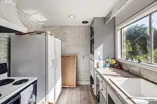 32313 Green Acres Loop, Cottage Grove, OR 97424 - Photo 7