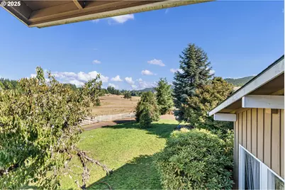32313 Green Acres Loop, Cottage Grove, OR 97424 - Photo 17