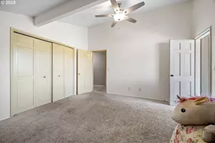 32313 Green Acres Loop, Cottage Grove, OR 97424 - Photo 13