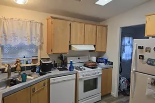 217 NE Peggy Ave, Roseburg, OR 97470 - Photo 7