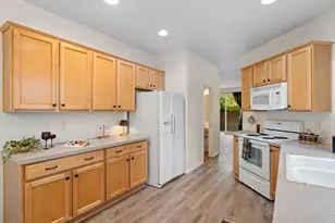 18162 SW Strathmoor St, Beaverton, OR 97007 - Photo 11