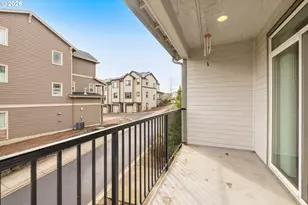 28528 SW Dundee Ln, Wilsonville, OR 97070 - Photo 11