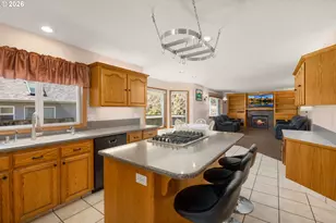 2795 NE Lorie Dr, Hillsboro, OR 97124 - Photo 9