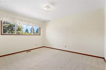 13529 SE Taylor Ct, Portland, OR 97233 - Photo 17