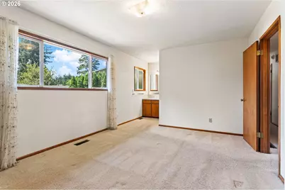 13529 SE Taylor Ct, Portland, OR 97233 - Photo 21