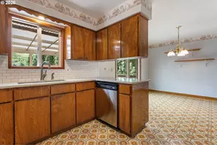13529 SE Taylor Ct, Portland, OR 97233 - Photo 11