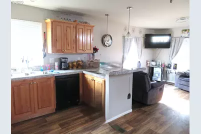 515 SE Sheridan Rd, Sheridan, OR 97378 - Photo 11