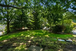 2533 NW Stimpson Ln, Portland, OR 97229 - Photo 25