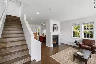 2533 NW Stimpson Ln, Portland, OR 97229 - Photo 9