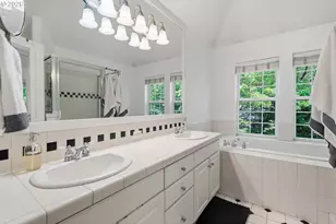 2533 NW Stimpson Ln, Portland, OR 97229 - Photo 13