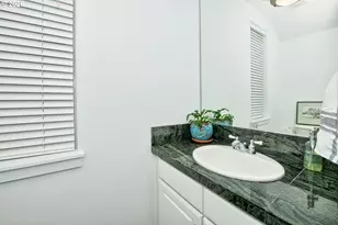 2533 NW Stimpson Ln, Portland, OR 97229 - Photo 11