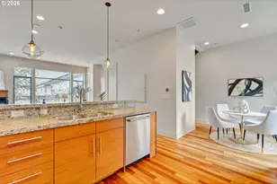 2124 NW 16th Ave, Portland, OR 97209 - Photo 13