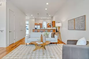 2124 NW 16th Ave, Portland, OR 97209 - Photo 11