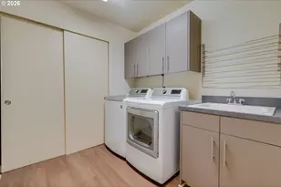 2124 NW 16th Ave, Portland, OR 97209 - Photo 43