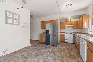 2209 E St, Vancouver, WA 98663 - Photo 5