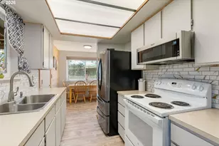 130 E 21st St, Goldendale, WA 98620 - Photo 11