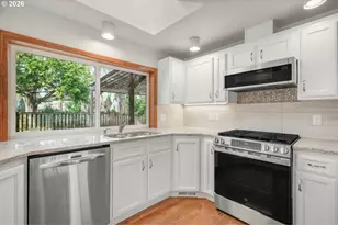 31505 SW Country View Ln, Wilsonville, OR 97070 - Photo 9