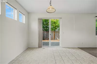 1037 SW 18th Way, Troutdale, OR 97060 - Photo 9