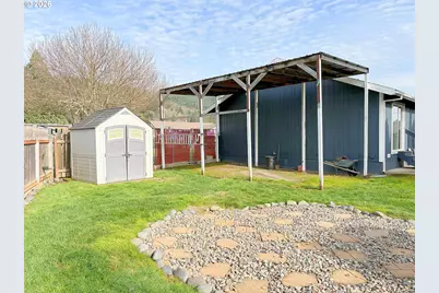 1708 Jasper Ave, Sutherlin, OR 97479 - Photo 29