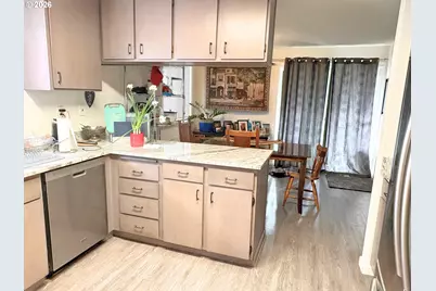 1708 Jasper Ave, Sutherlin, OR 97479 - Photo 3