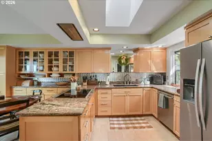 8816 NW Lakeshore Ave, Vancouver, WA 98665 - Photo 11
