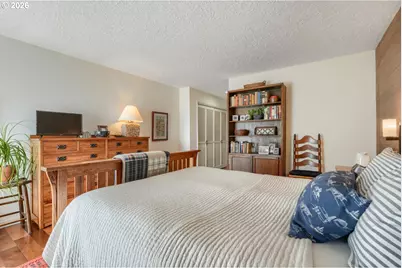 8816 NW Lakeshore Ave, Vancouver, WA 98665 - Photo 19