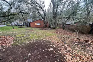 275 W 37th Ave, Eugene, OR 97404 - Photo 5